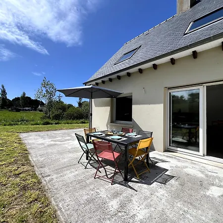 Holiday home Maison De Charlie Madame Est Servie