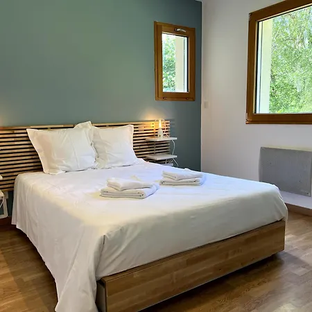 Holiday home Maison De Charlie Madame Est Servie *